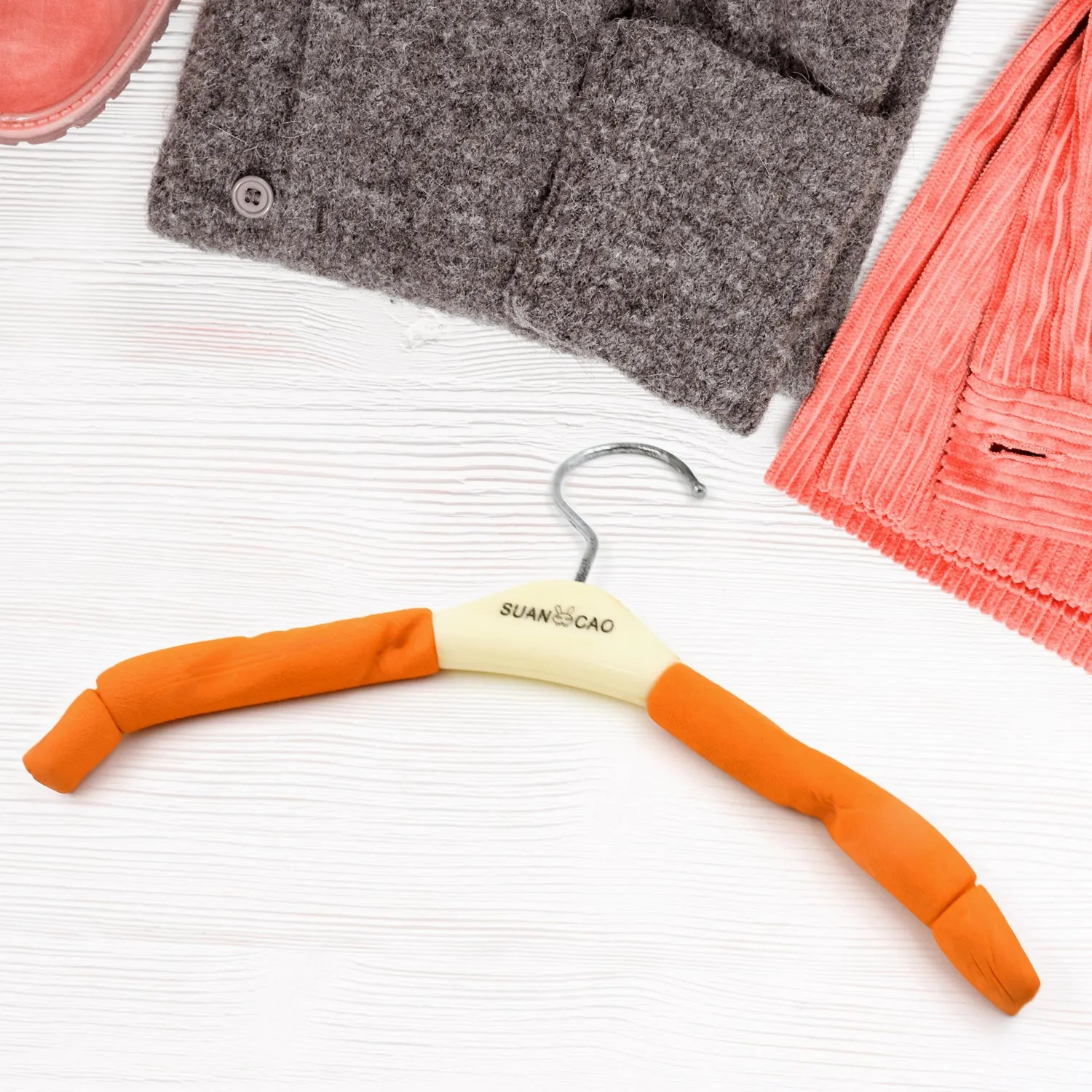 Non-Slip Solid Sponge Hanger for Home & Closet (1 Pc, Mix Color)